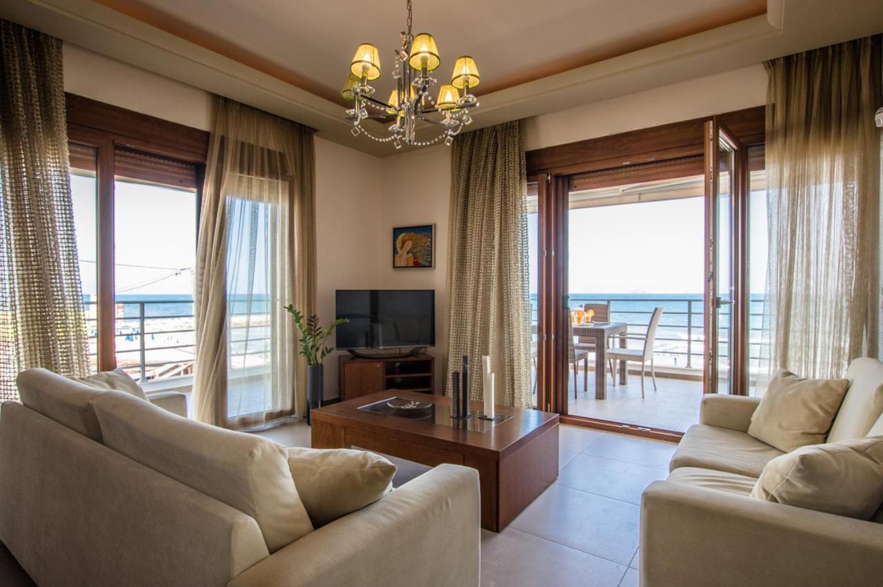 White Crystal Beachfront Apartment Gournes Gouvon Екстер'єр фото